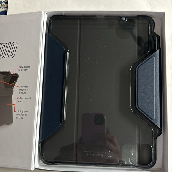 iPad Pro 11 inch 1st/2nd generation Smart Case cover - Picture 2 of 8